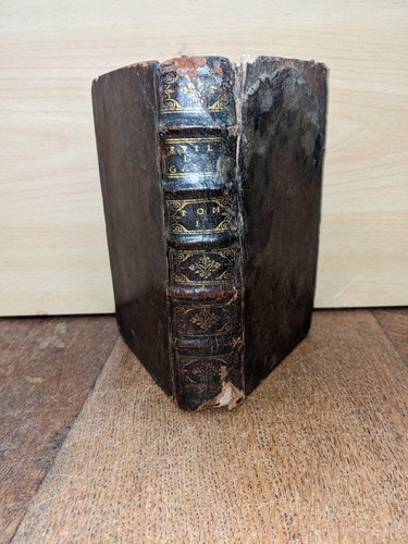 Antikes buch universeller - antikes,